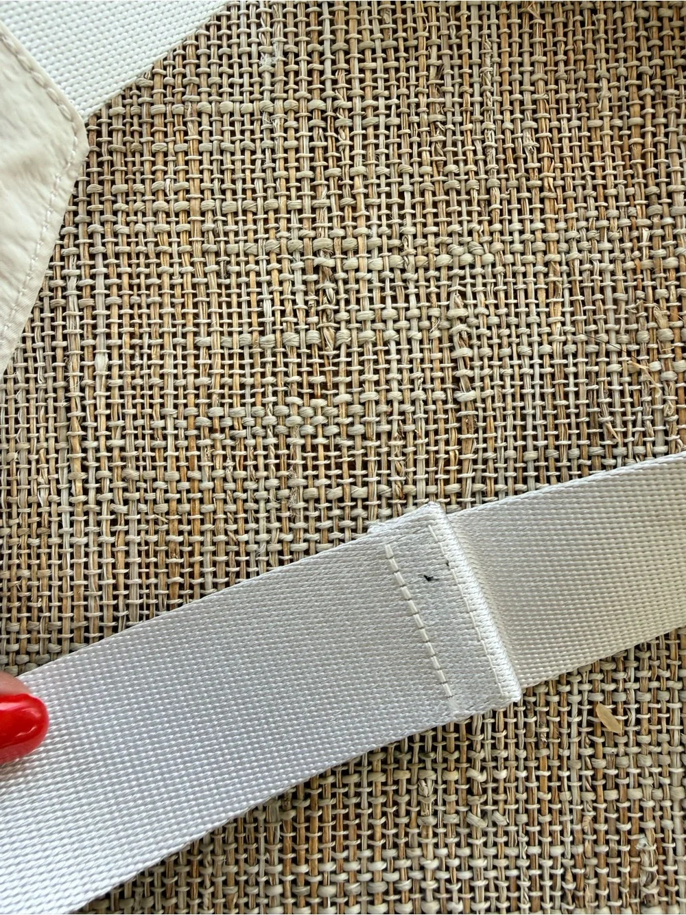 Lululemon Cream Women’s crossbody bag.